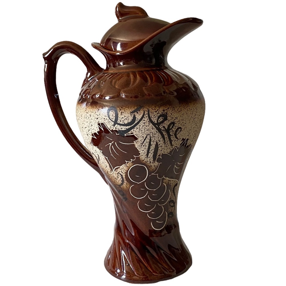 Slavic/Oriental Jar with lid Brown with Butterflies and Grapes